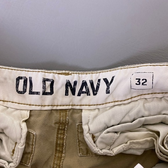 Y2K Old Navy Cargo Shorts Men's Size 32 Khaki Tan Cotton Relaxed Fit Utility* - Picture 2 of 15